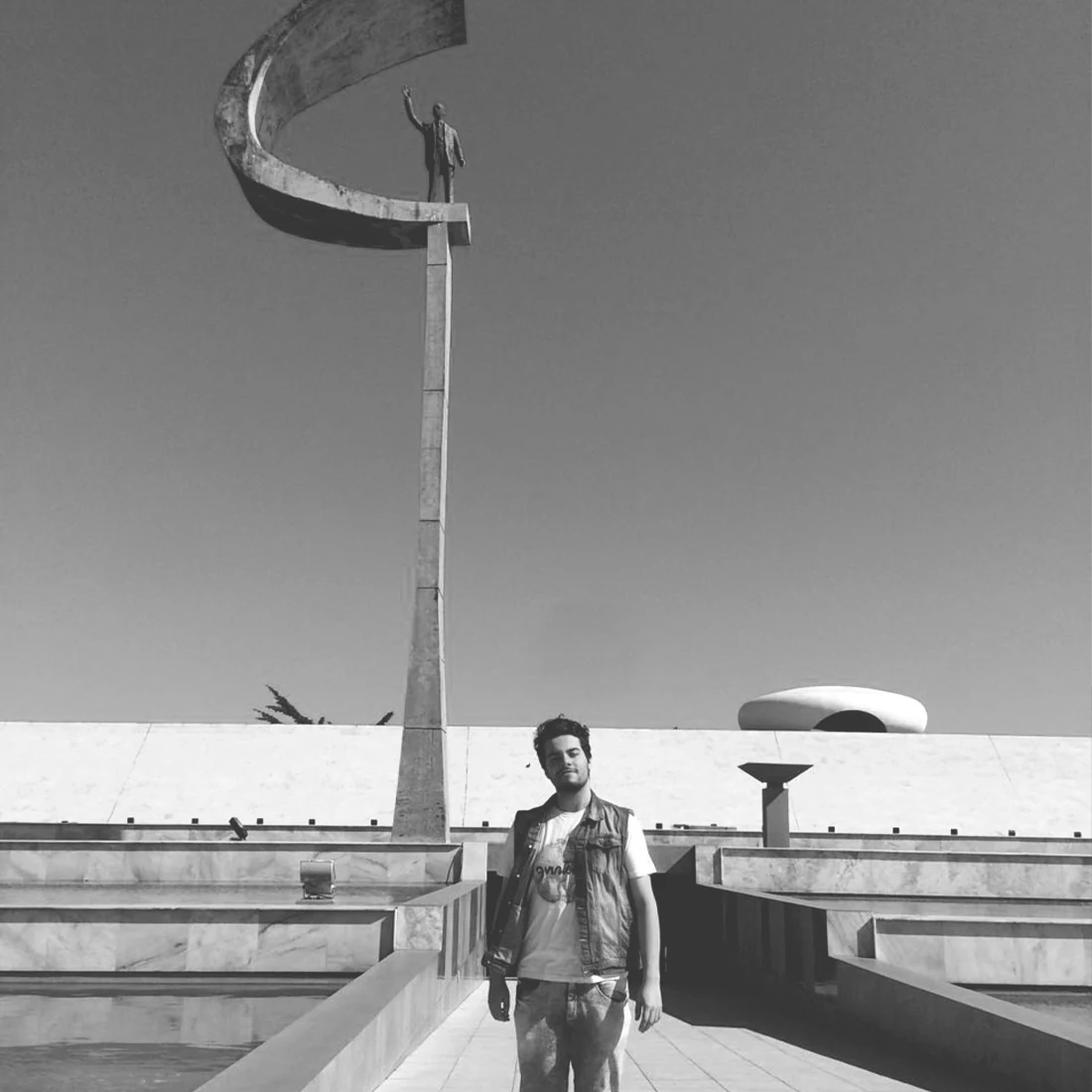 Israel Mauerwerk em Brasília, em uma fotografia em preto e branco